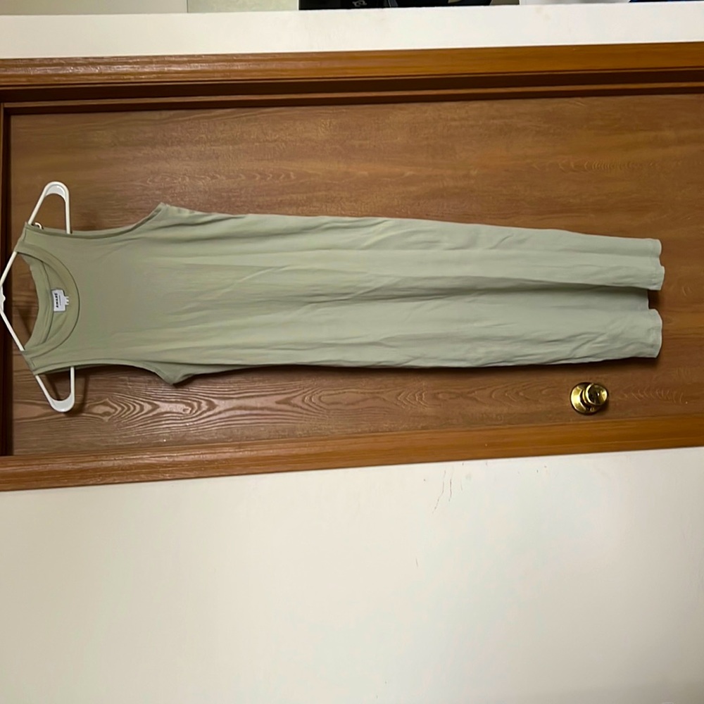 Olive Midi body dress